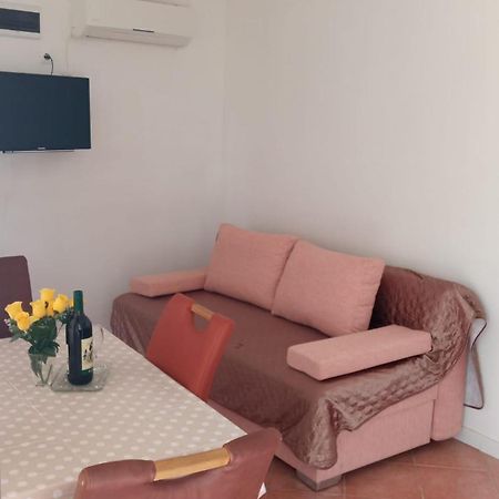 Apartmani Nikola Biograd Na Moru Exteriér fotografie