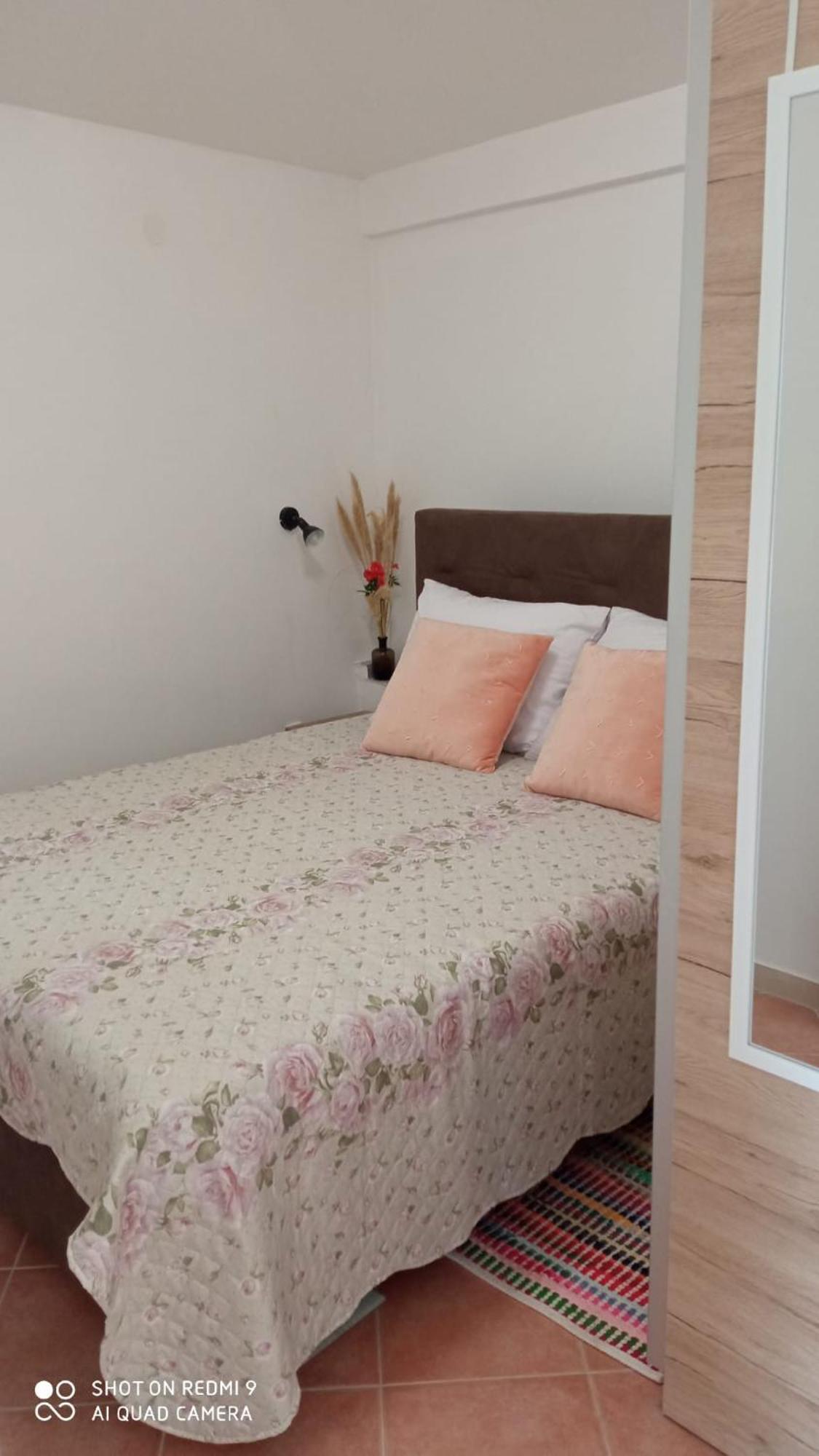 Apartmani Nikola Biograd Na Moru Exteriér fotografie