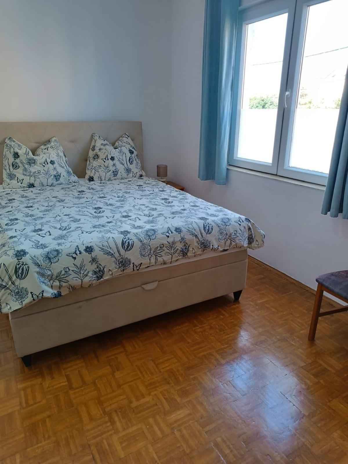 Apartmani Nikola Biograd Na Moru Exteriér fotografie