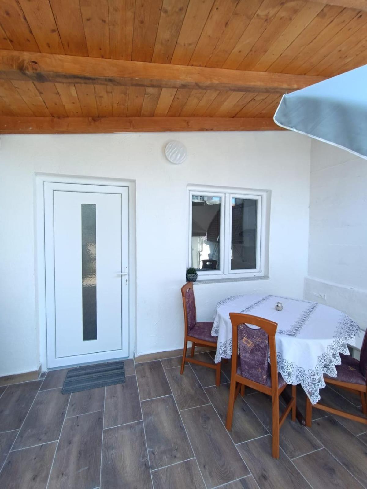 Apartmani Nikola Biograd Na Moru Exteriér fotografie